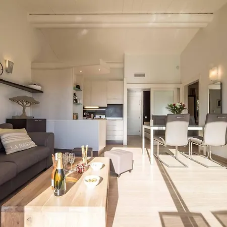 Apartament 4* Piscine Et A Pied Porto-Vecchio (Corsica)